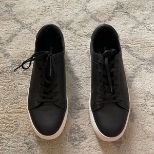 Kenneth Cole black sneakers size 9 1/2